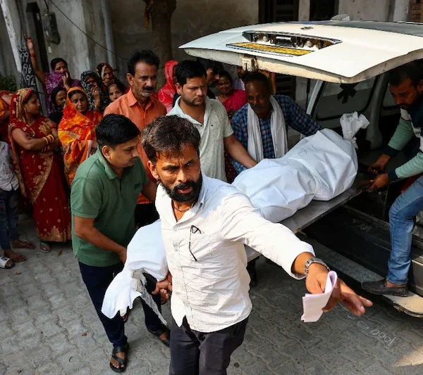 दिल्ली ब्लास्ट: 10 मौतें, 8 की पहचान, बाकी&hellip;