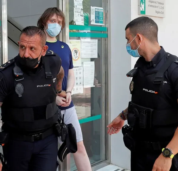 ब्रिटिश हैकर को झटका: सेलिब्रिटी ट्विटर अकाउंट हैक&hellip;